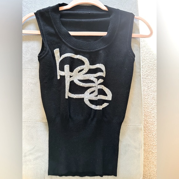 Black Bebe Top  in size Small in great condition and cute detailing! - Picture 3 of 4